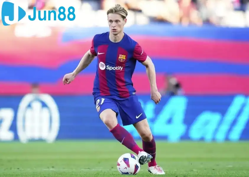 Barcelona đặt ra thời hạn đến tháng 1 để De Jong gia hạn, nếu không sẽ bán