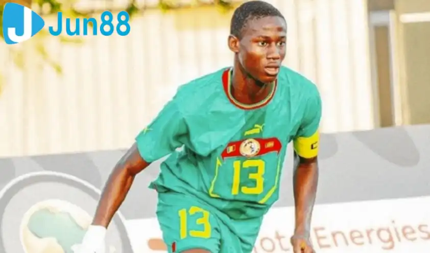 Fabrizio Romano xác nhận Man United đang tiến hành đàm phán để chiêu mộ Mouhamed Dabo Fabrizio Romano xác nhận Man United đang tiến hành đàm phán để chiêu mộ Mouhamed Dabo