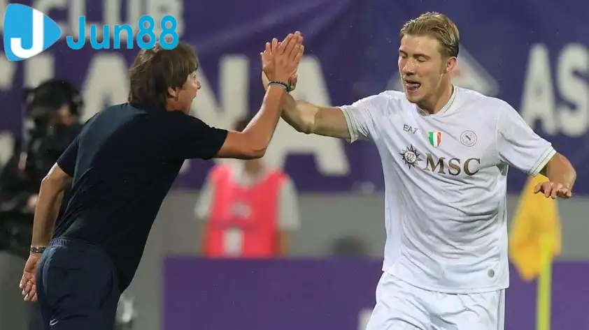 Antonio Conte cũng dành những lời khen lớn dành cho Hojlund (Ảnh: Mirror)