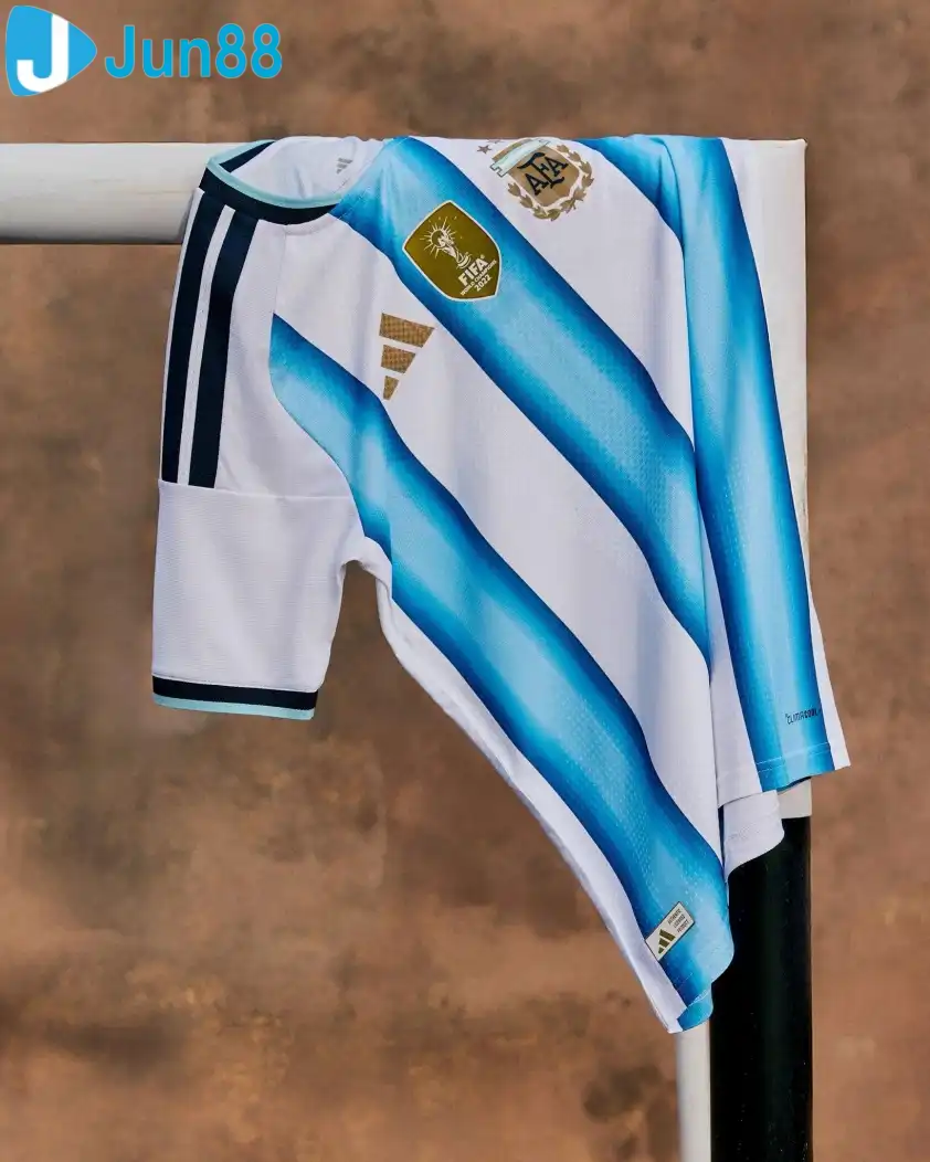 Mẫu áo được Argentina sử dụng tại World Cup 2026 (Ảnh: adidas) Mẫu áo được Argentina sử dụng tại World Cup 2026 (Ảnh: adidas)